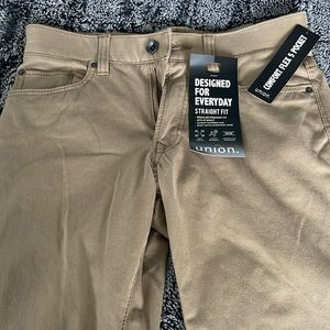 Mens union khaki pants size 31x32